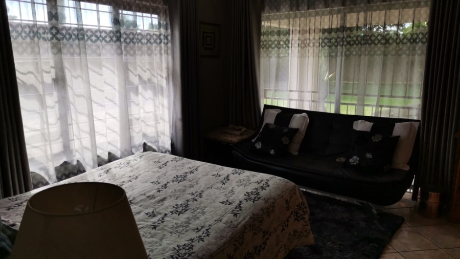 4 Bedroom Property for Sale in Oos Einde North West